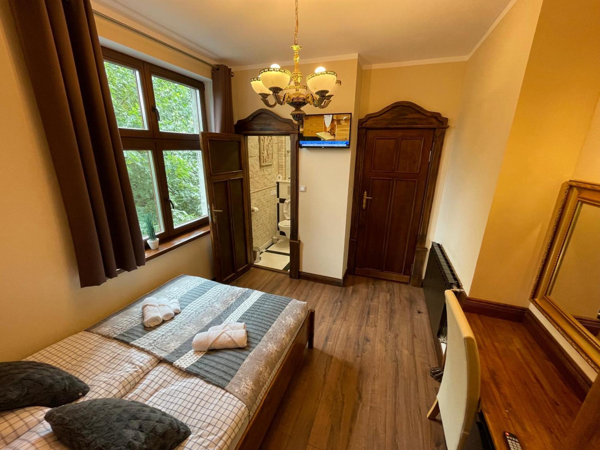 Bed and Breakfast Dworek Oliwski Danzig Exterior foto