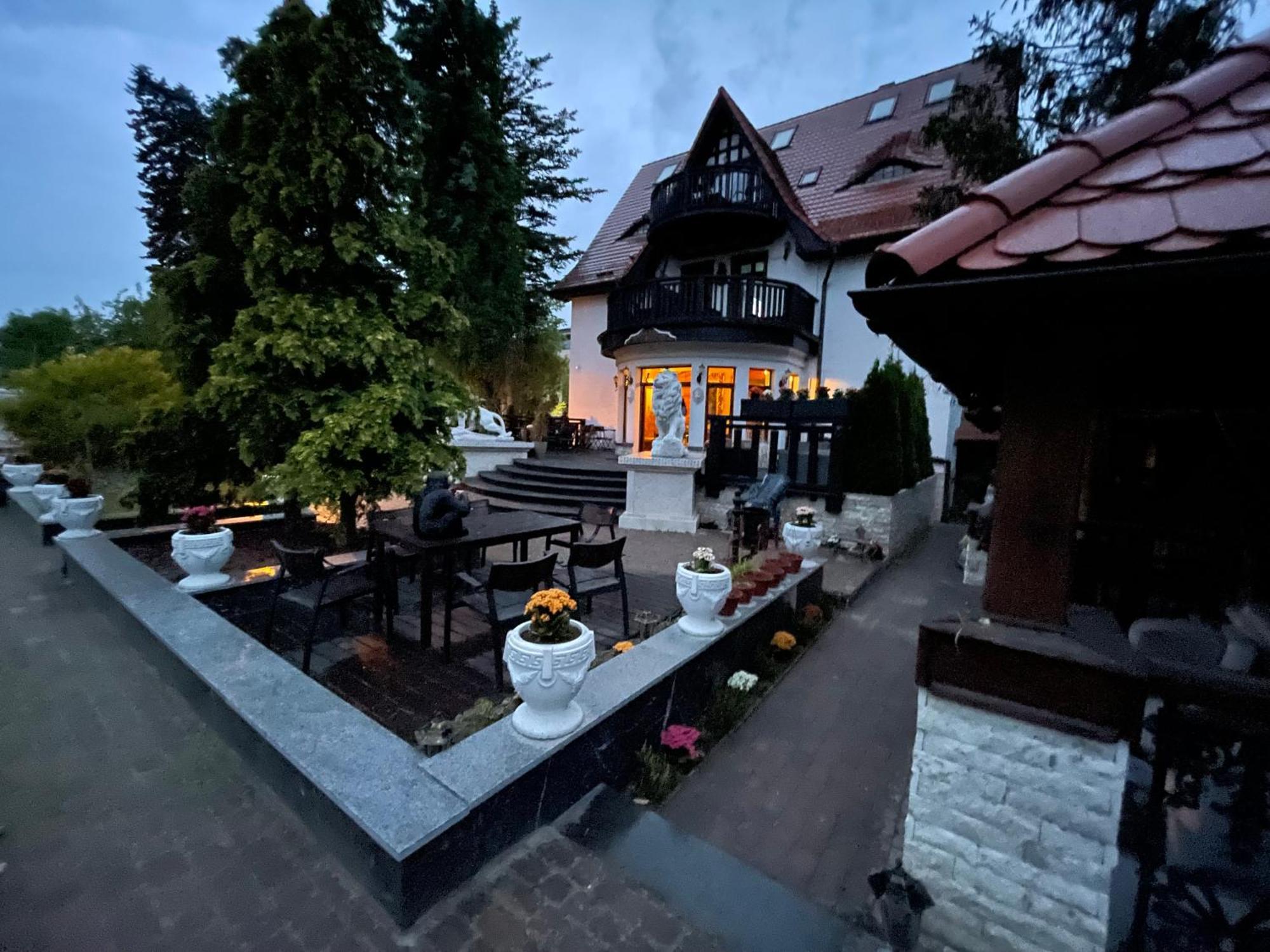 Bed and Breakfast Dworek Oliwski Danzig Exterior foto